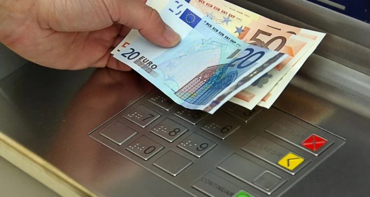 Ποιοι συνταξιούχοι των ειδικών μισθολογίων θα λάβουν αναδρομικά